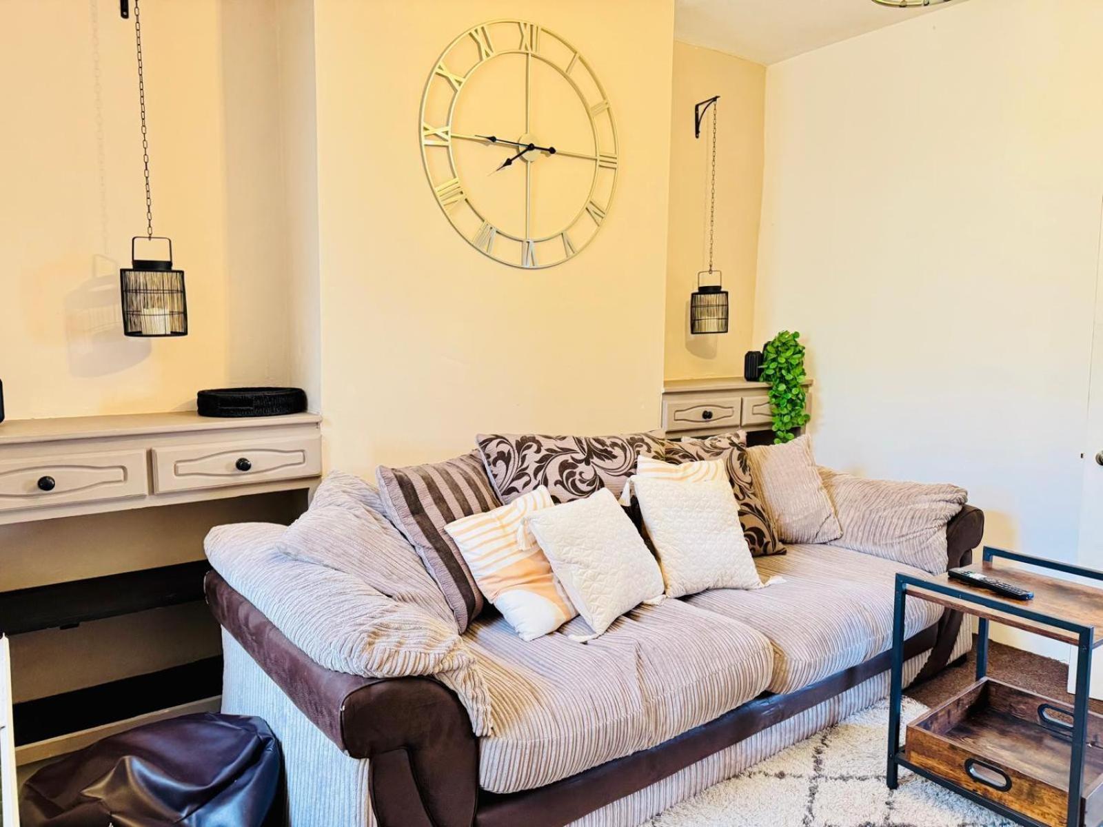 Lovely Dog Friendly, 3 Bed Home Sleeps 8, With Parking & Fenced Garden Work Contractor Leisure, Jasper Кембридж Экстерьер фото